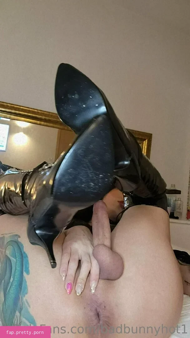 badbunnyhot1 - Photo #42