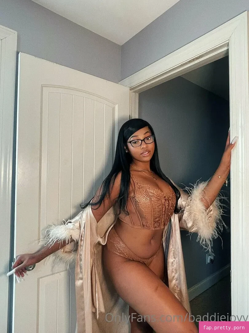 baddiejoyy - Photo #00