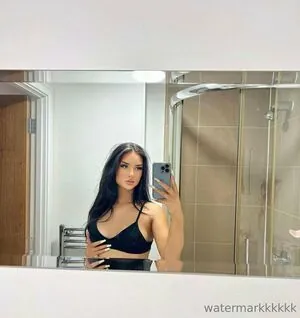 badgyalcbx