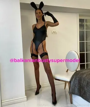 balkanianbustysupermodel