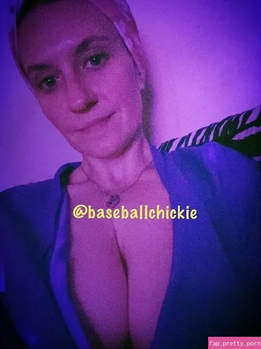 baseballchickie - Photo #86