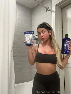 bathtimewlola