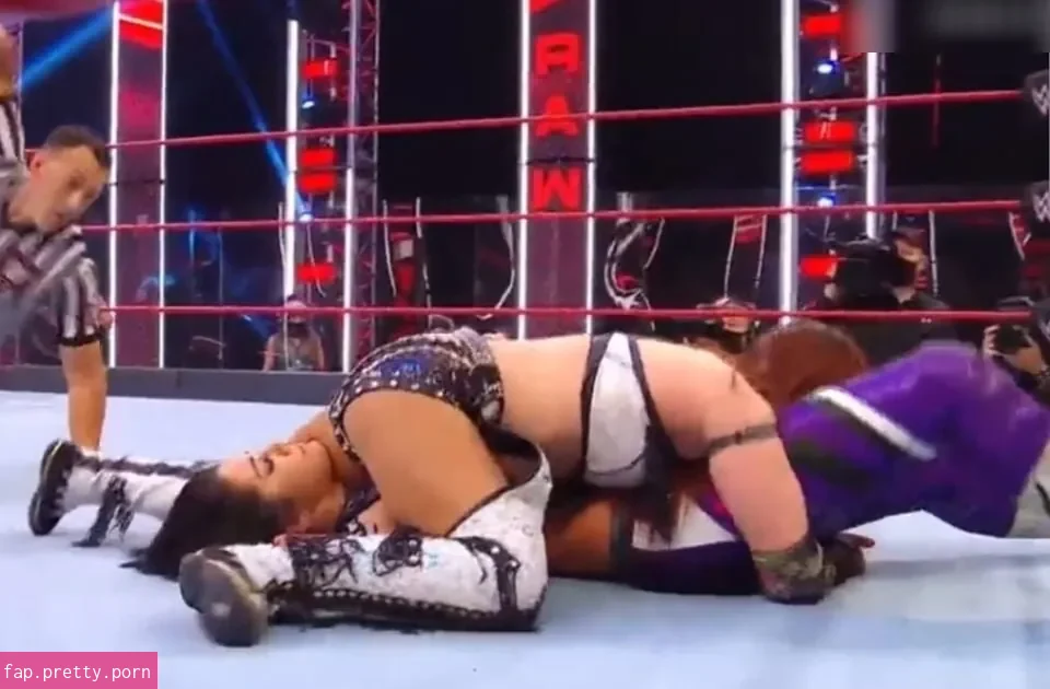 Bayley - Photo #28