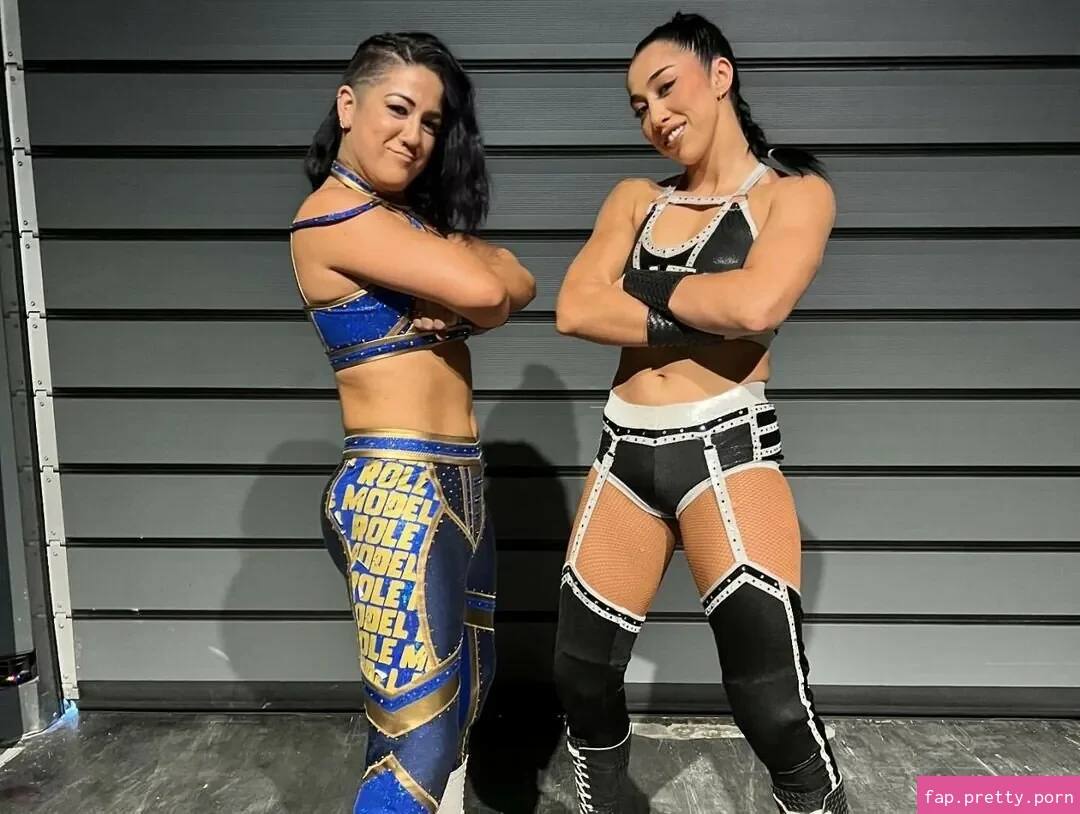 Bayley - Photo #03
