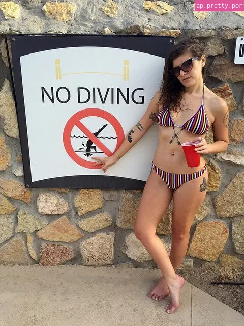 Bethany Cosentino - Photo #03