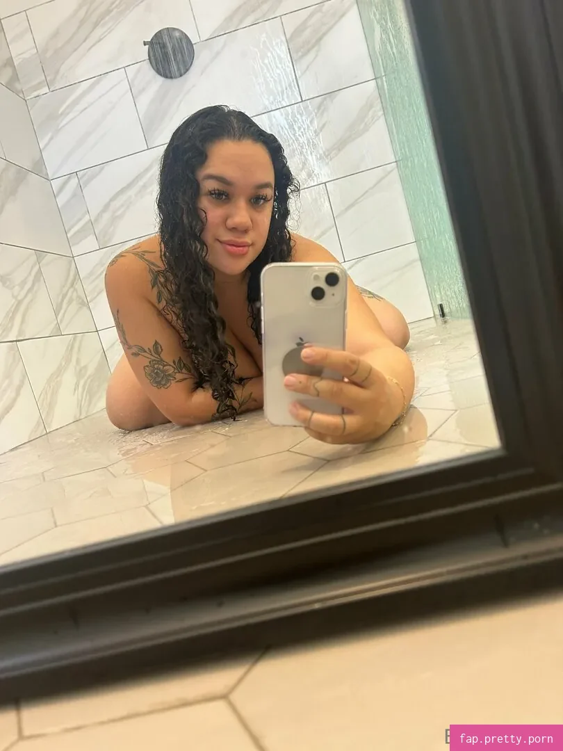 Britt Cuadra - Photo #35