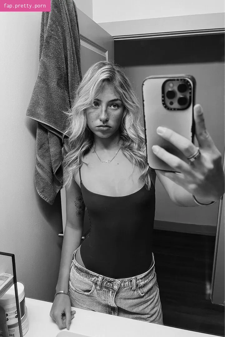 Brenna Dodson - Photo #03