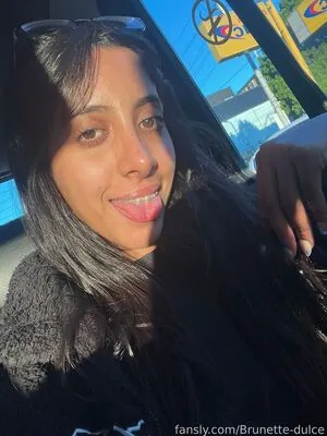 Brunette-dulce