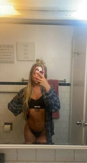 bellahaleyyy