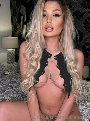 bellahotxx