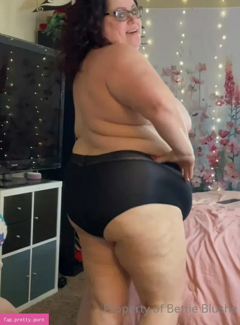 bettieblushe - Photo #35