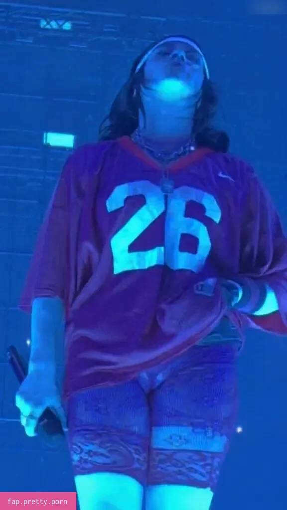 Billie Eilish - Photo #01