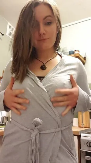 bored_english_wife
