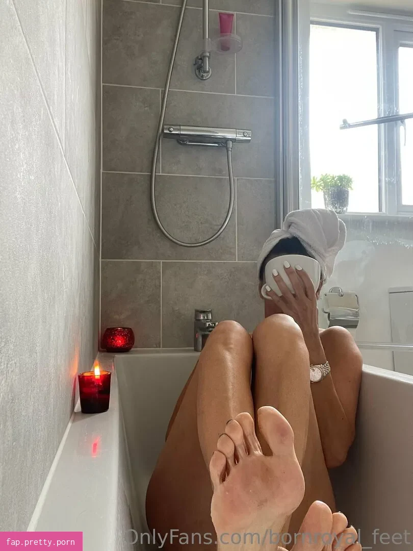 bornroyal_feet - Photo #72