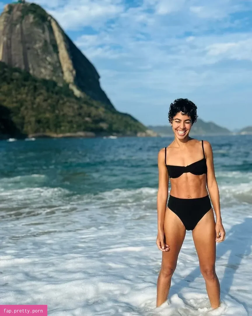 Bela Gil - Photo #23