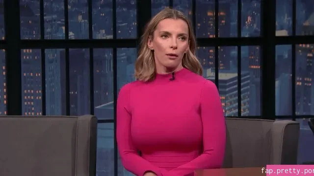 Betty Gilpin - Photo #61