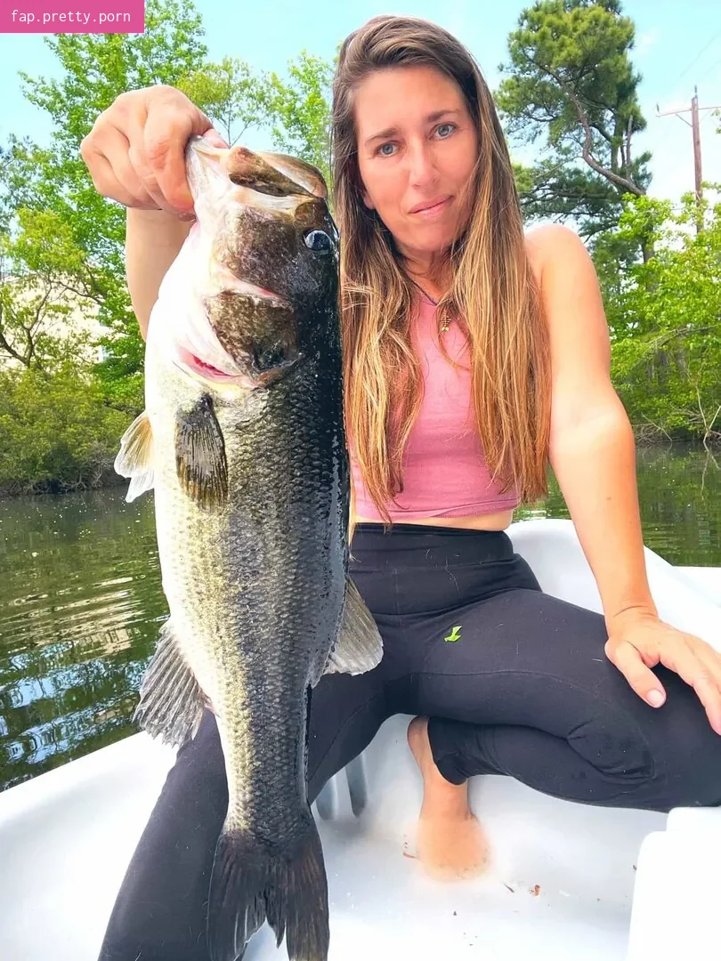 BigBassGirl - Photo #64