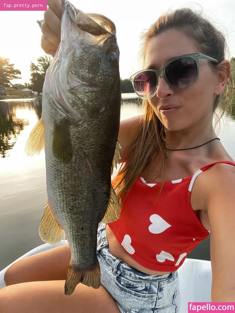 BigBassGirl - Photo #81