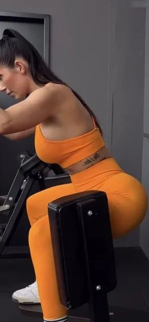 Bella Kraus