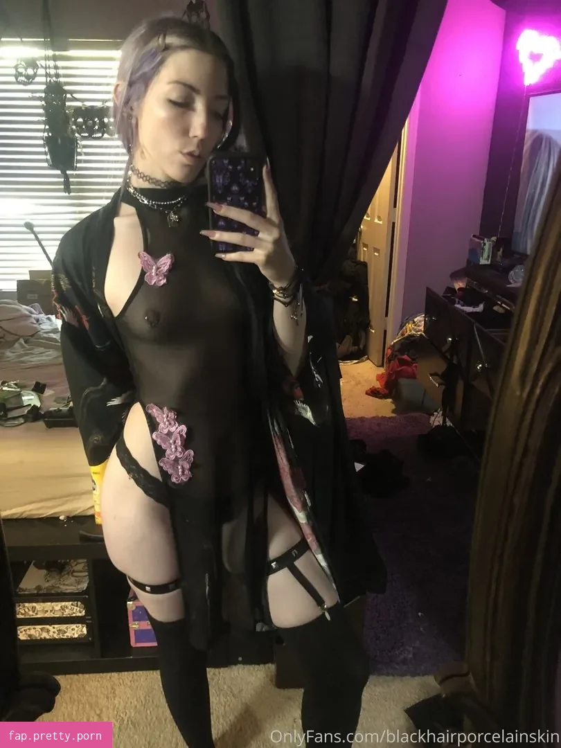 blackhairporcelainskin - Photo #73