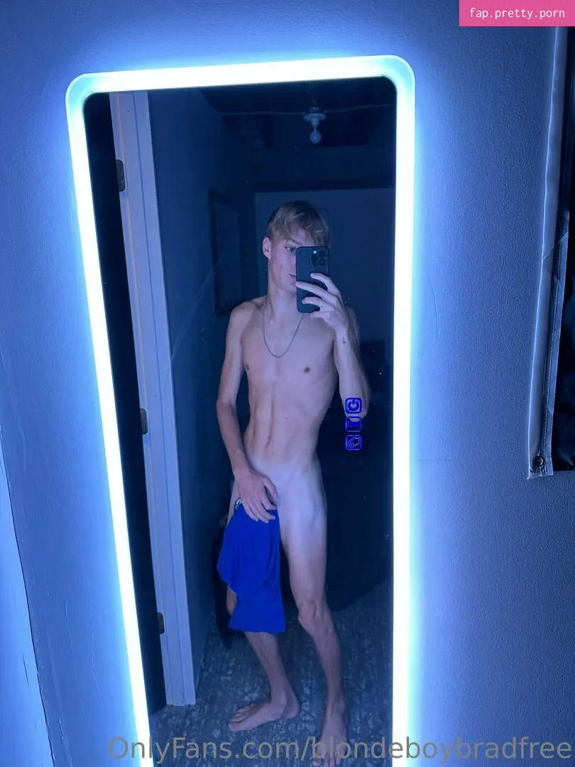 blondeboybradfree - Photo #16