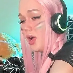 Blondelashes19