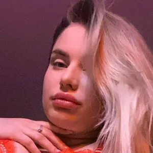 blondyariax