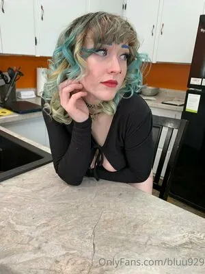bluu929