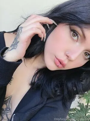 blvckchxrry