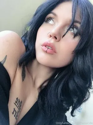 blvckchxrry
