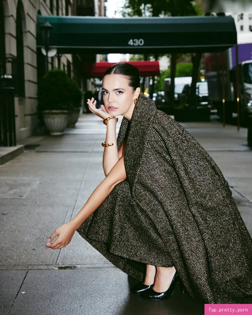 Bailee Madison - Photo #02