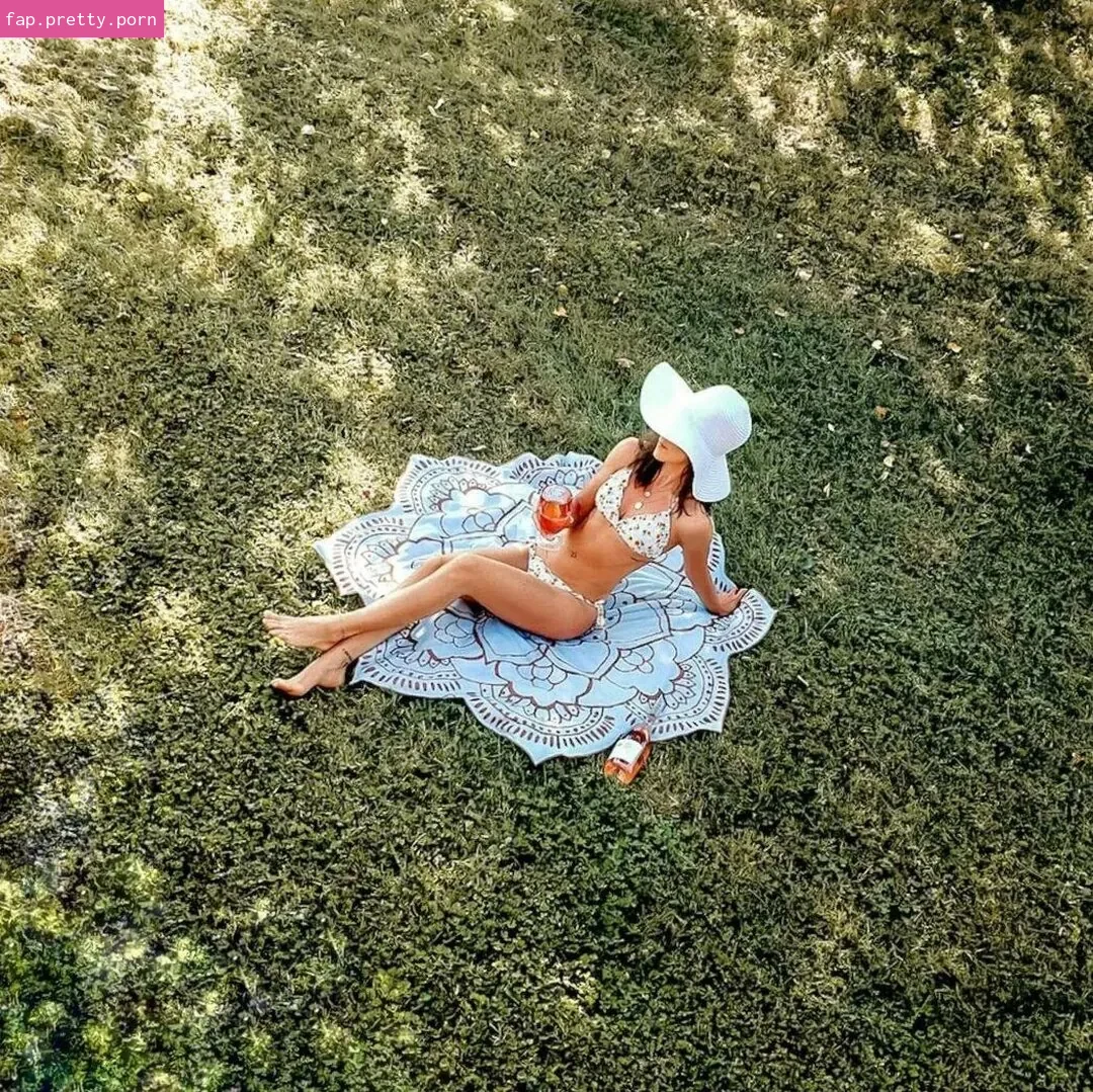 Barbie Miller - Photo #01