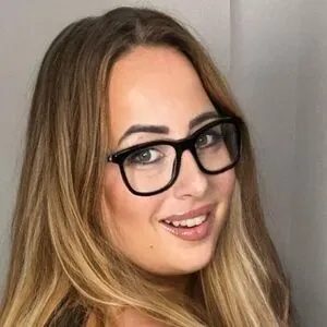 Bella Manu