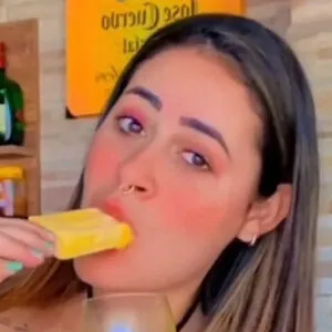 Bella Menezes