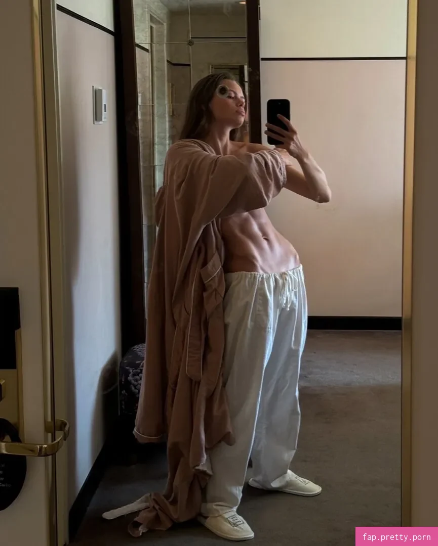 Bella Michlo - Photo #30