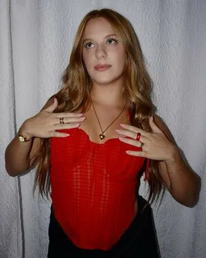 Bella Moore