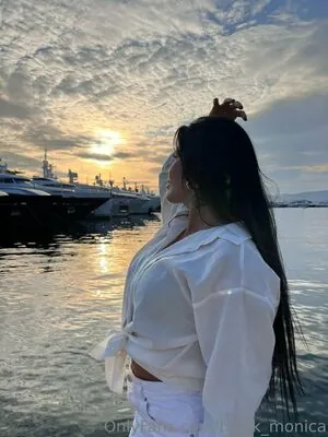 black_monica