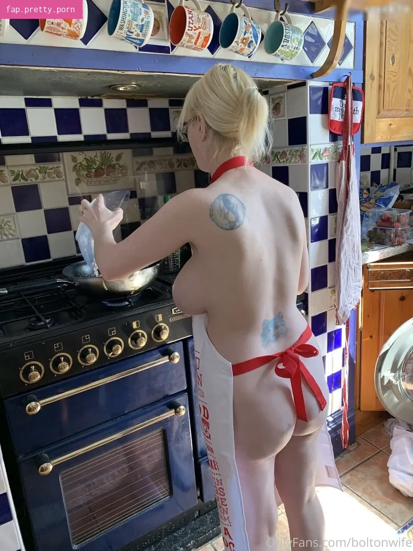 BoltOnWife - Photo #04