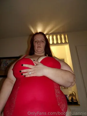 bootyfulannie