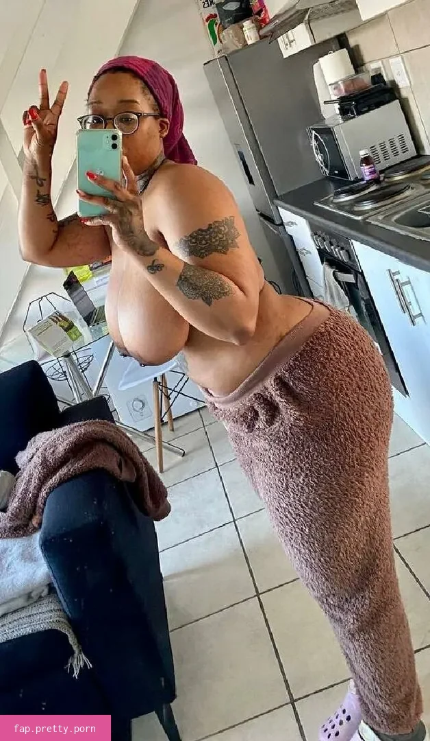 Bootymanda - Photo #02