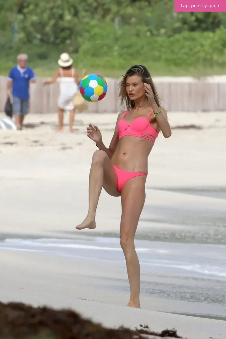 Behati Prinsloo - Photo #94