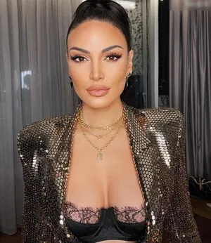Bleona Qereti