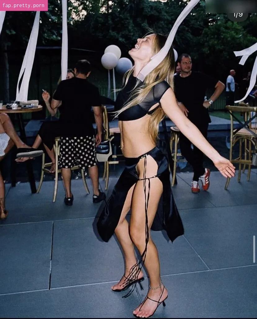 Bar Refaeli - Photo #09