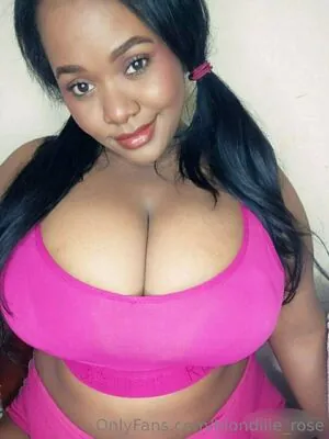 blondiiie_rose