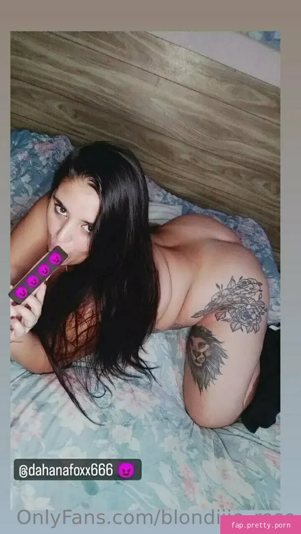 blondiiie_rose - Photo #30