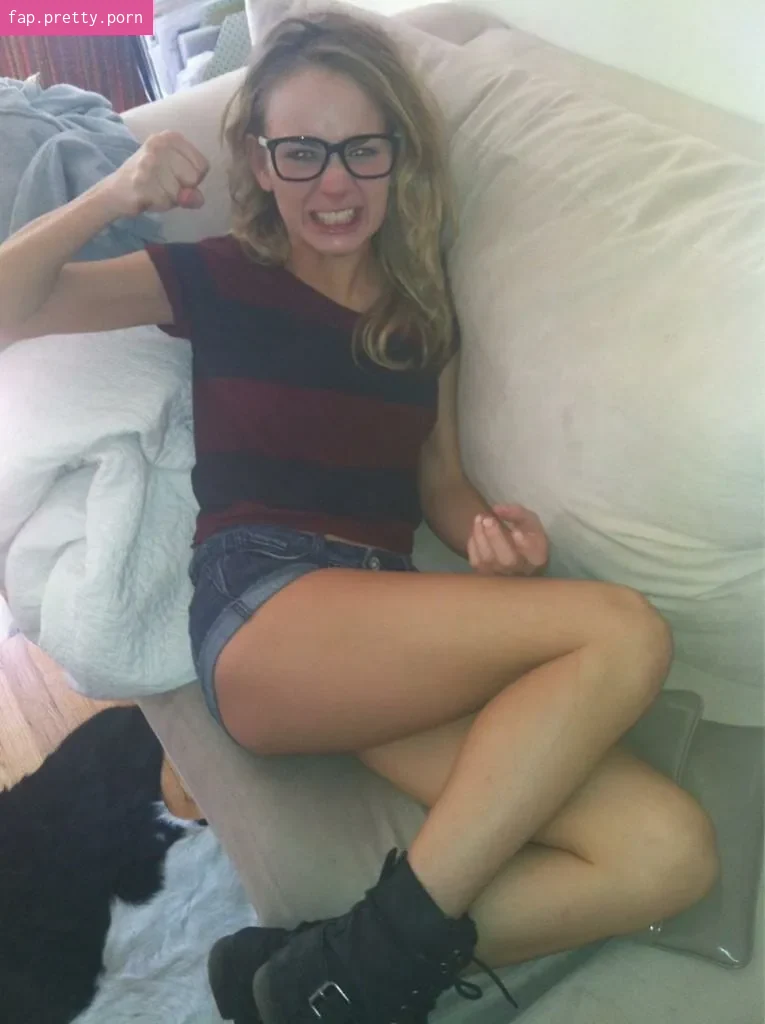 Britt Robertson - Photo #34