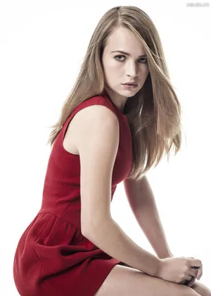 Britt Robertson