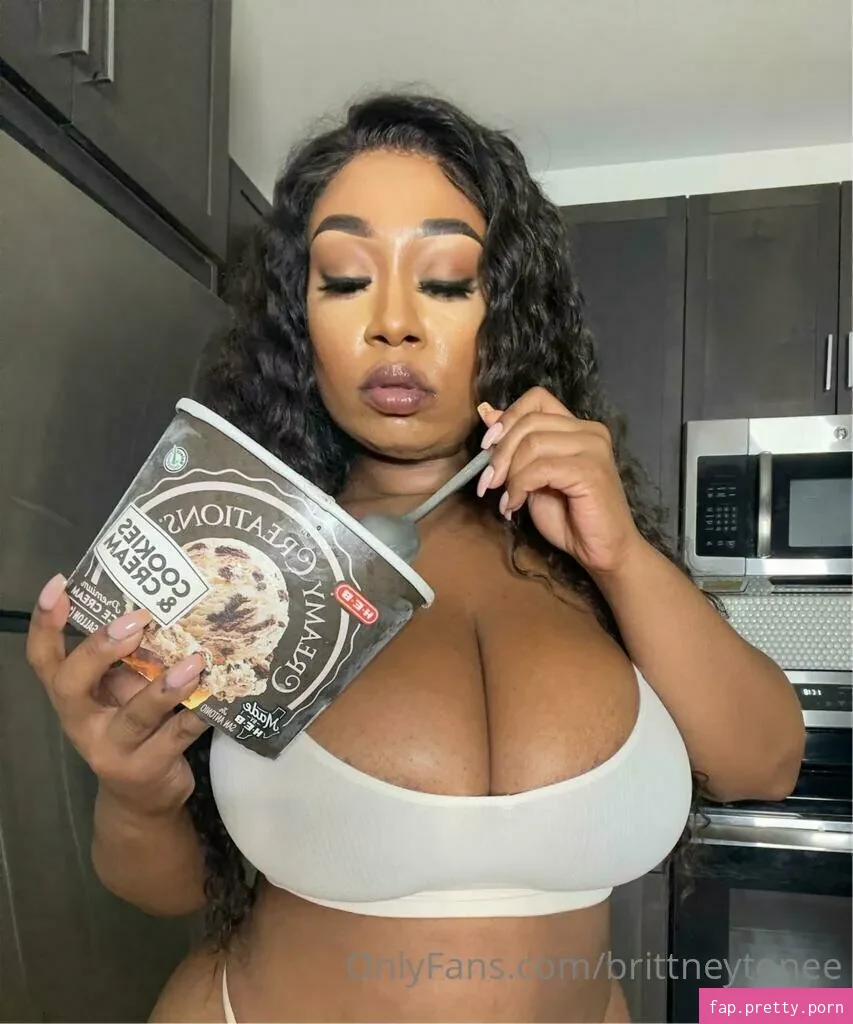 brittneytonee - Photo #09