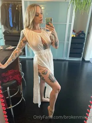 Brokenmirror._