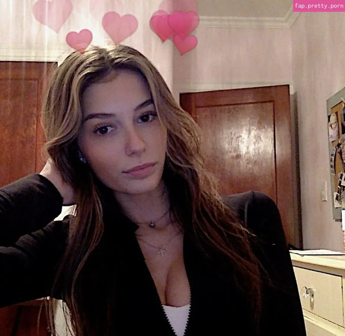 brunettestrbucksaddct - Photo #05